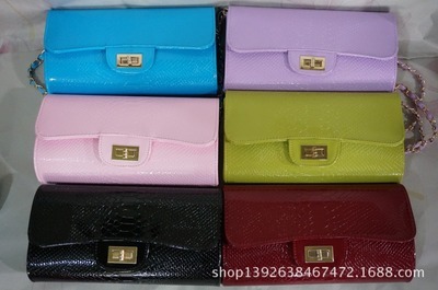 包包-25岁左右女性背的时尚包包采购平台求购产品详情