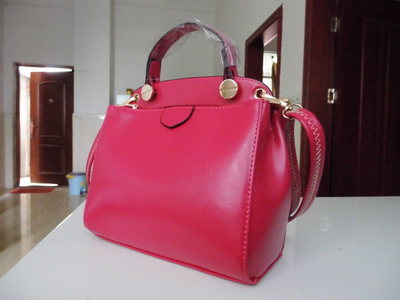 2013秋冬新款欧美品牌时尚PU女包手提斜挎双口袋双拉链包包批发 - 2013秋冬新款欧美品牌时尚PU女包手提斜挎双口袋双拉链包包批发厂家 - 2013秋冬新款欧美品牌时尚PU女包手提斜挎双口袋双拉链包包批发价格 - 深圳市宝安区沙井鑫磊皮具商行 - 